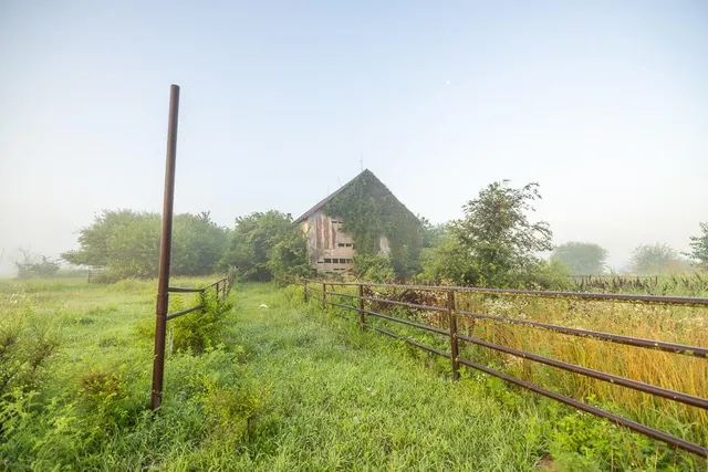 $479,000 | 27940 Indianapolis Road, Paola, KS 66071