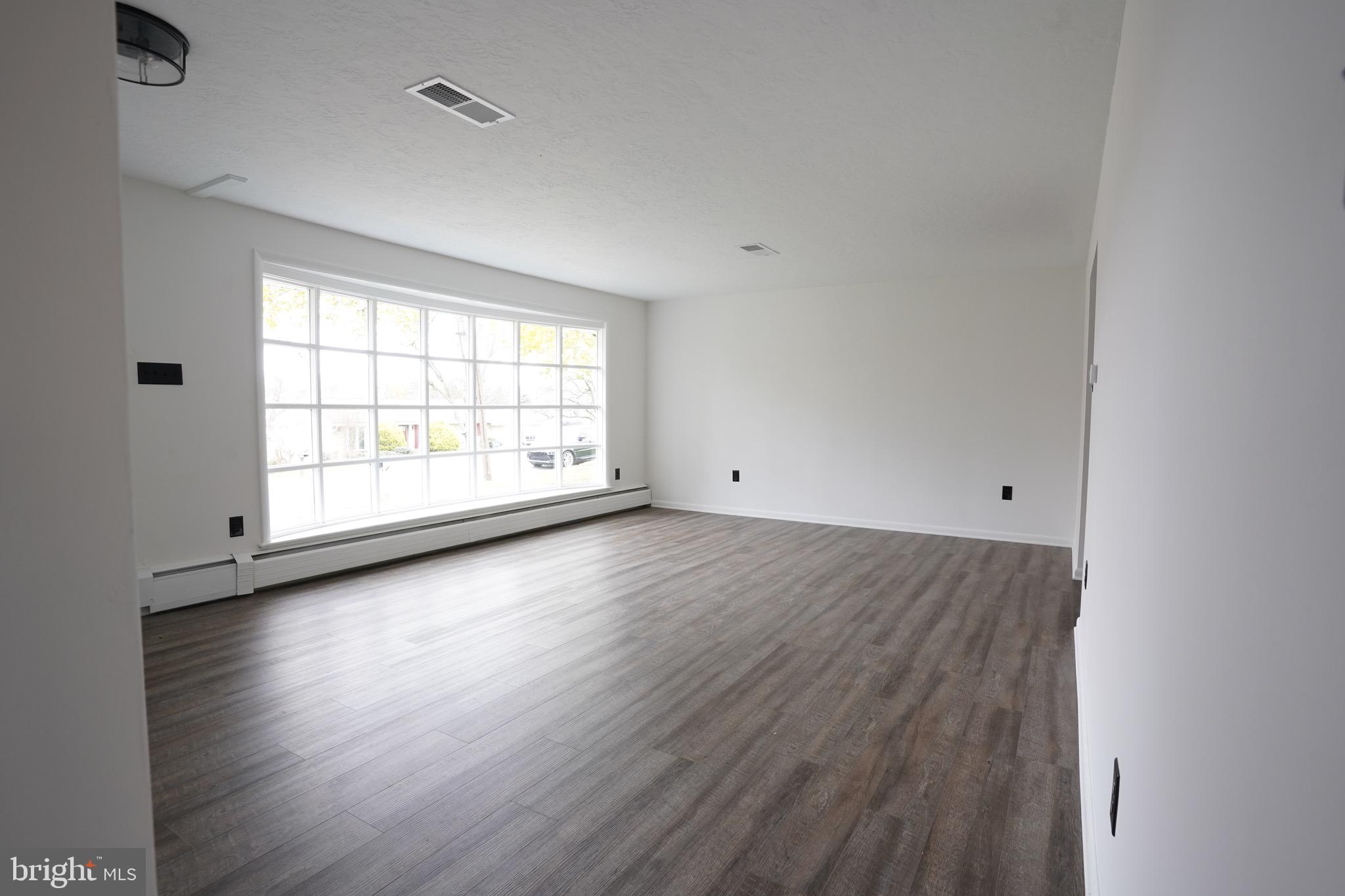 750 Hillcrest Road York, PA 17403 - Photo 2 of 34 Gallery Image 2