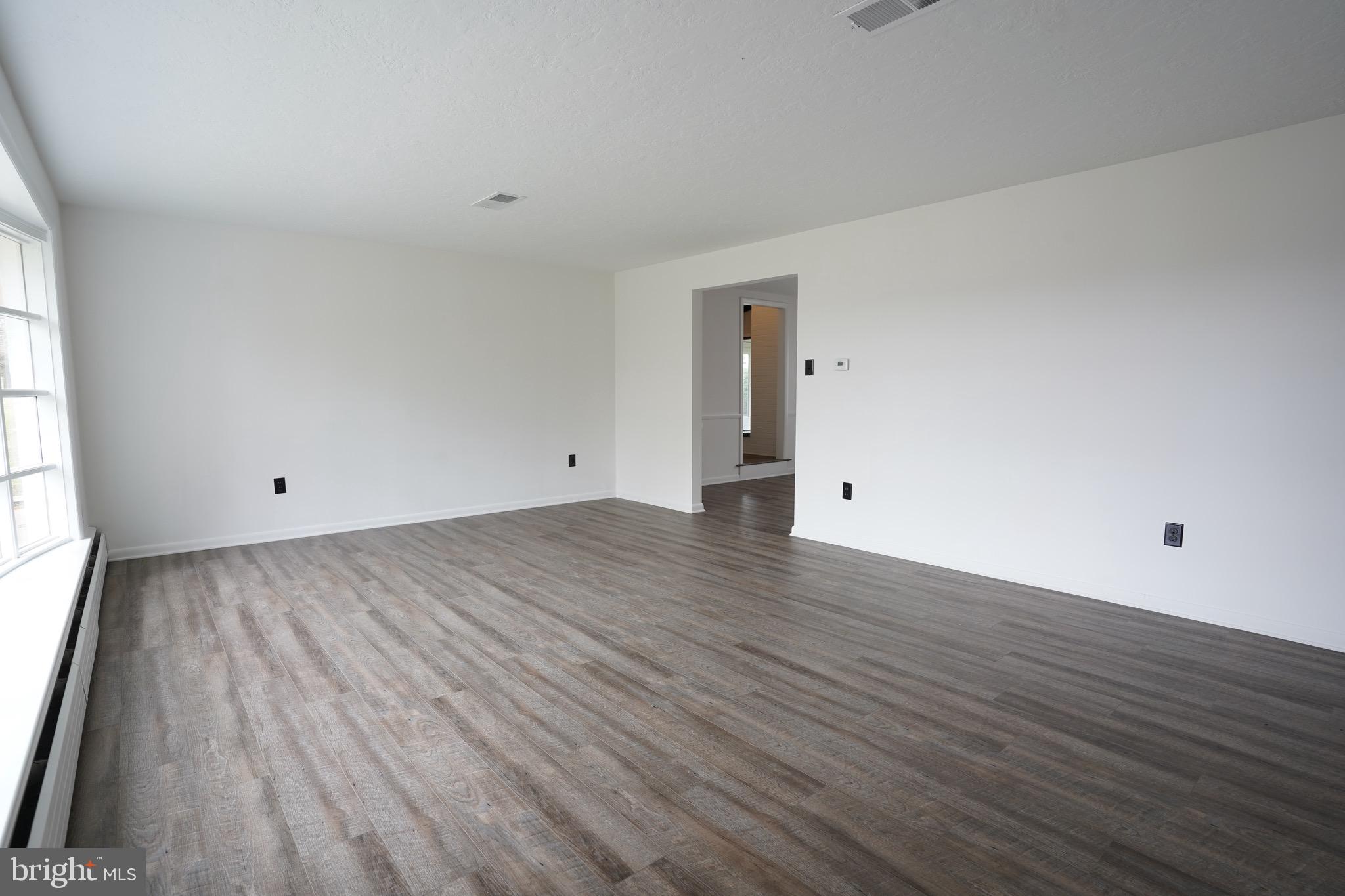 750 Hillcrest Road York, PA 17403 - Photo 4 of 34 Gallery Image 4