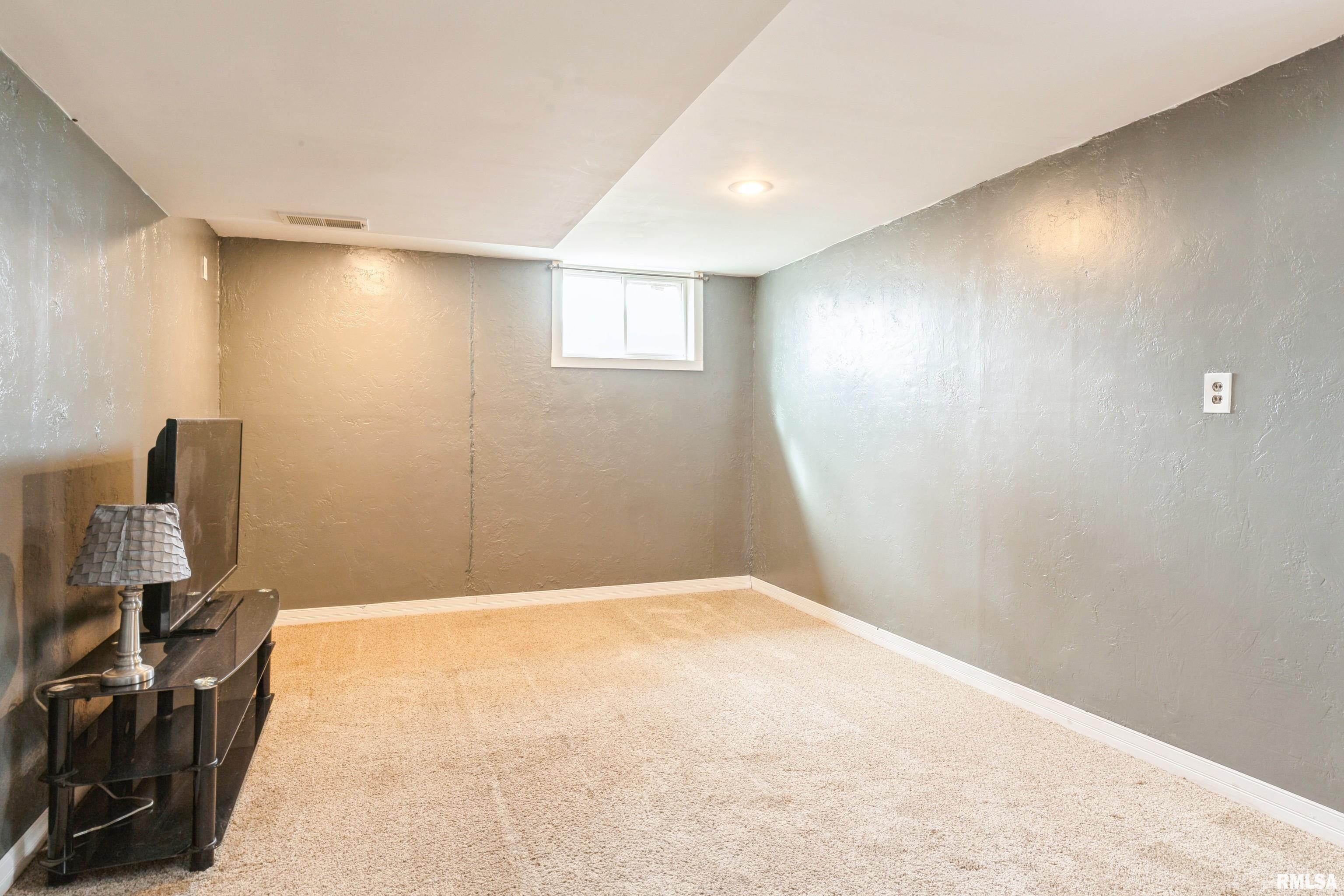 1108 West Main Street Thomson, IL 61285 - Photo 14 of 16