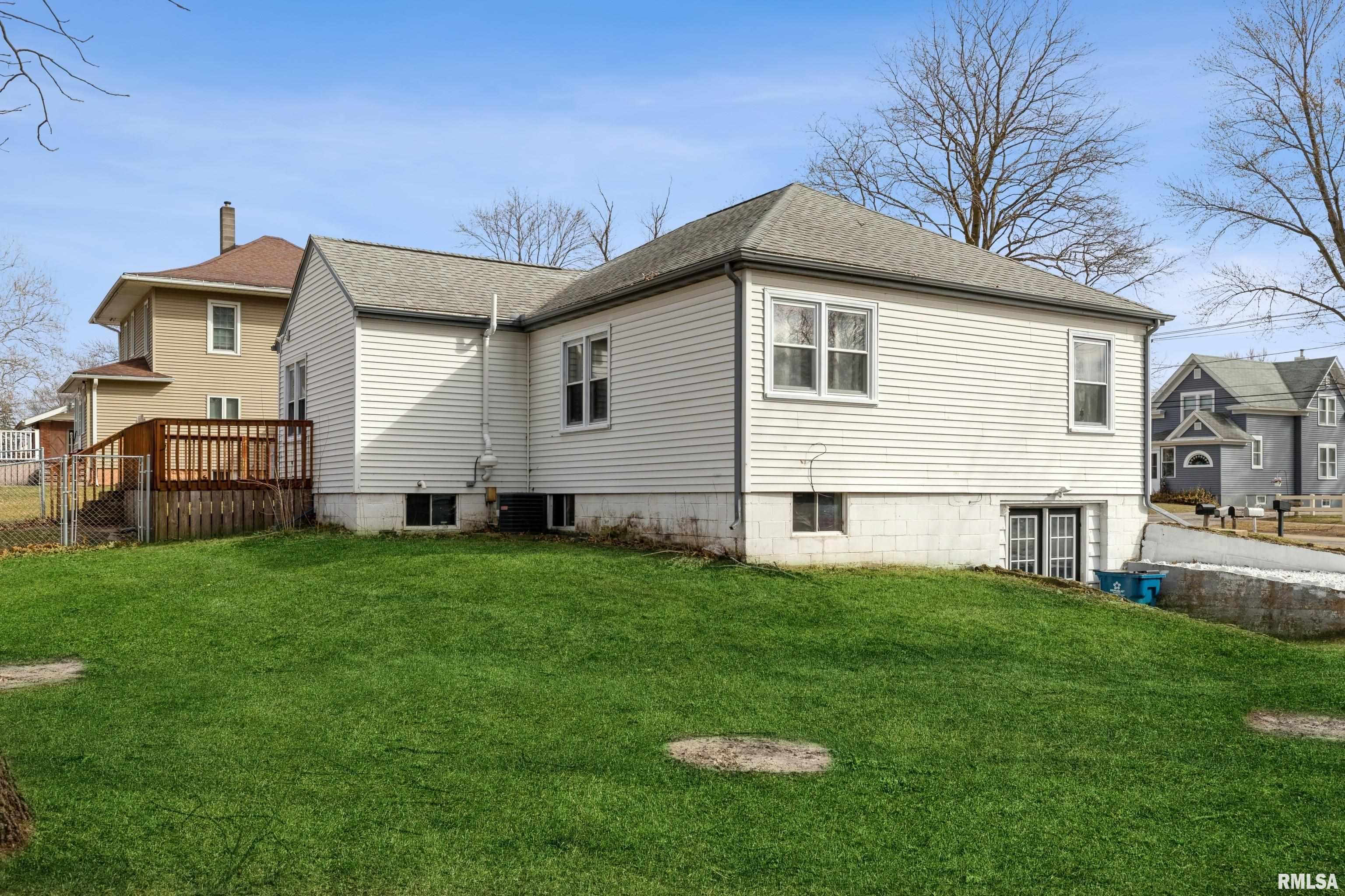 1108 West Main Street Thomson, IL 61285 - Photo 2 of 16