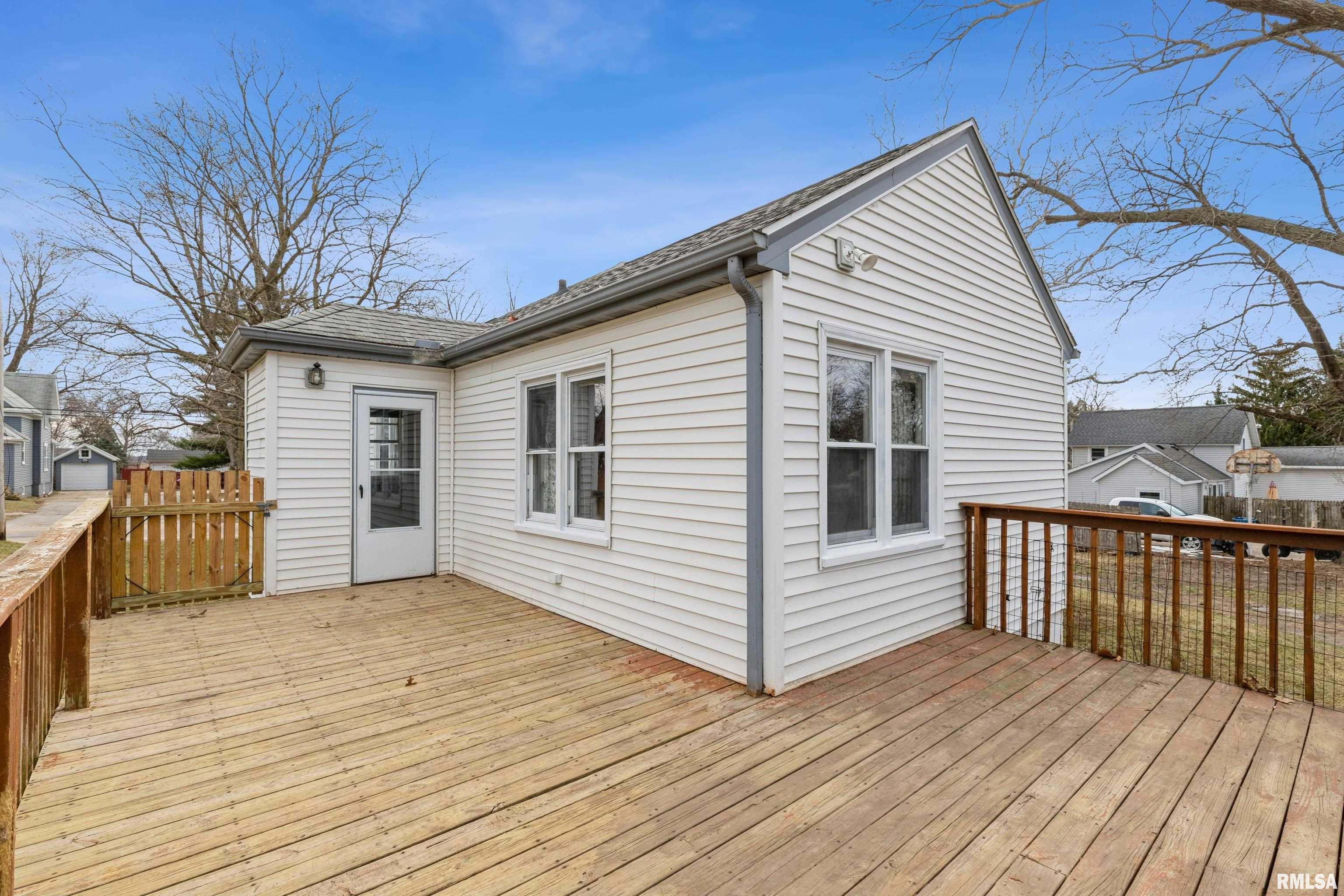 1108 West Main Street Thomson, IL 61285 - Photo 3 of 16