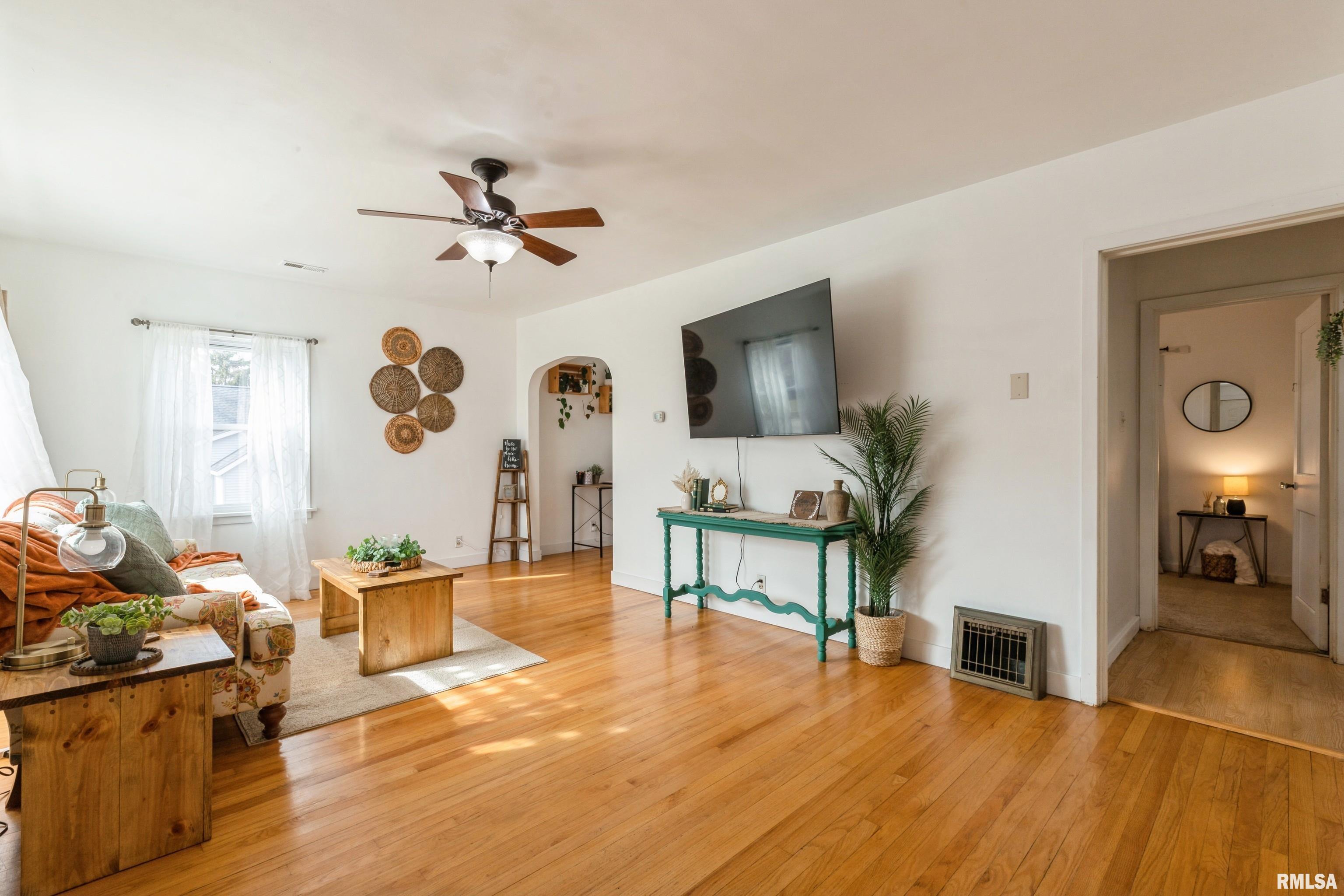 1108 West Main Street Thomson, IL 61285 - Photo 4 of 16