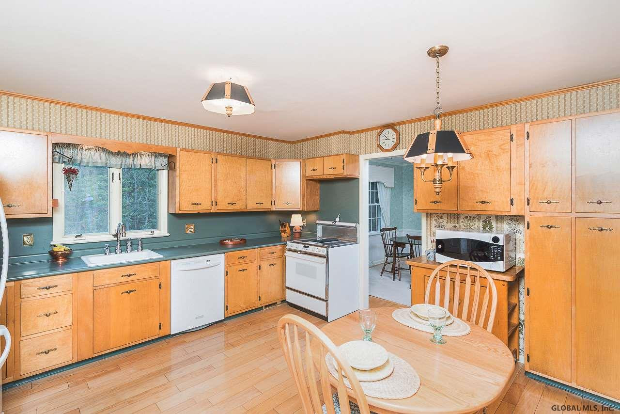 49 Thorndale Road Bethlehem, NY 12159 - Photo 10 of 32 Photo 10