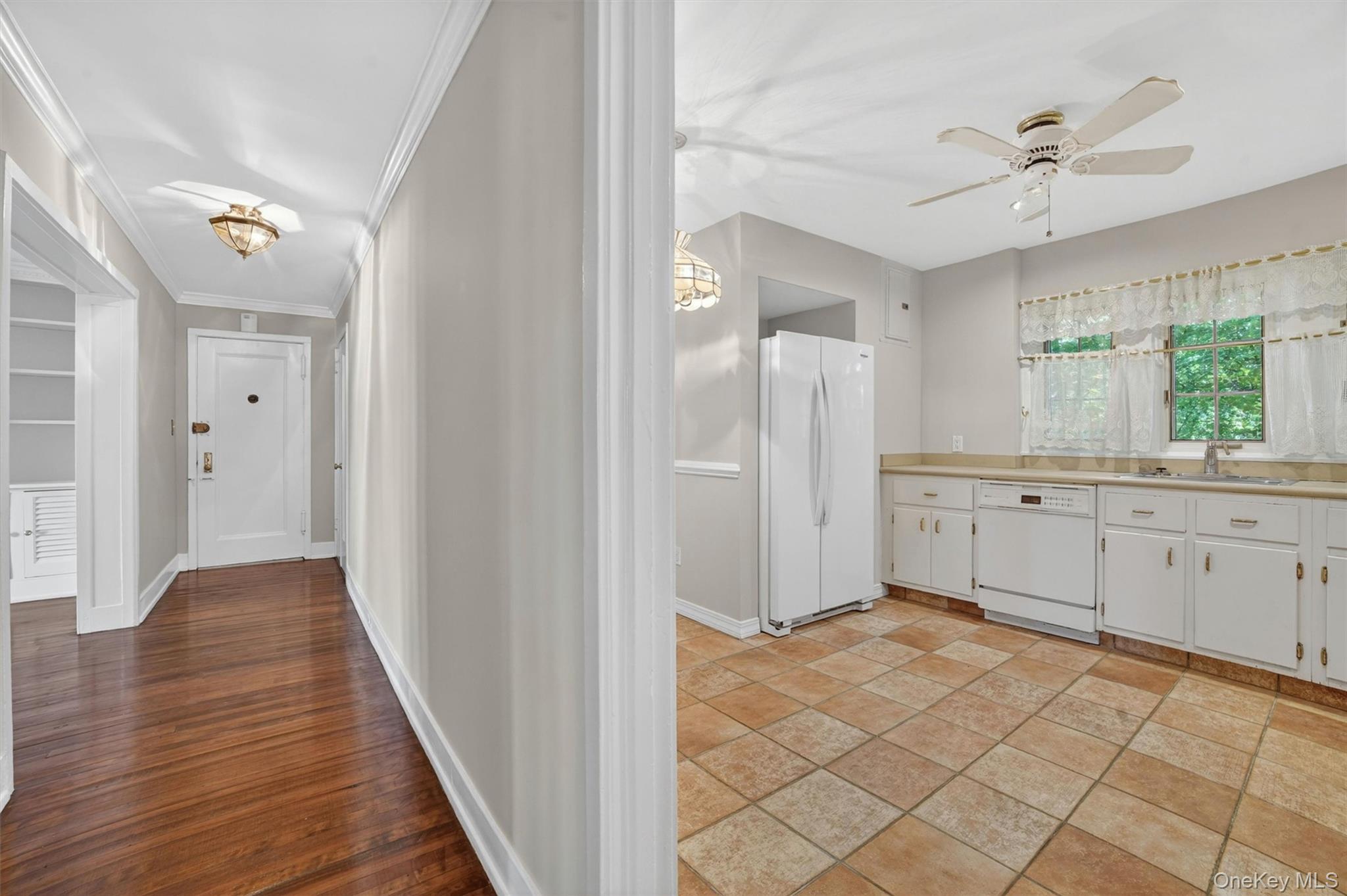 15 Beechtree Lane, Unit 1D Bronxville, NY 10708 - Photo 22 of 41 Kitchen and Entrance Foyer