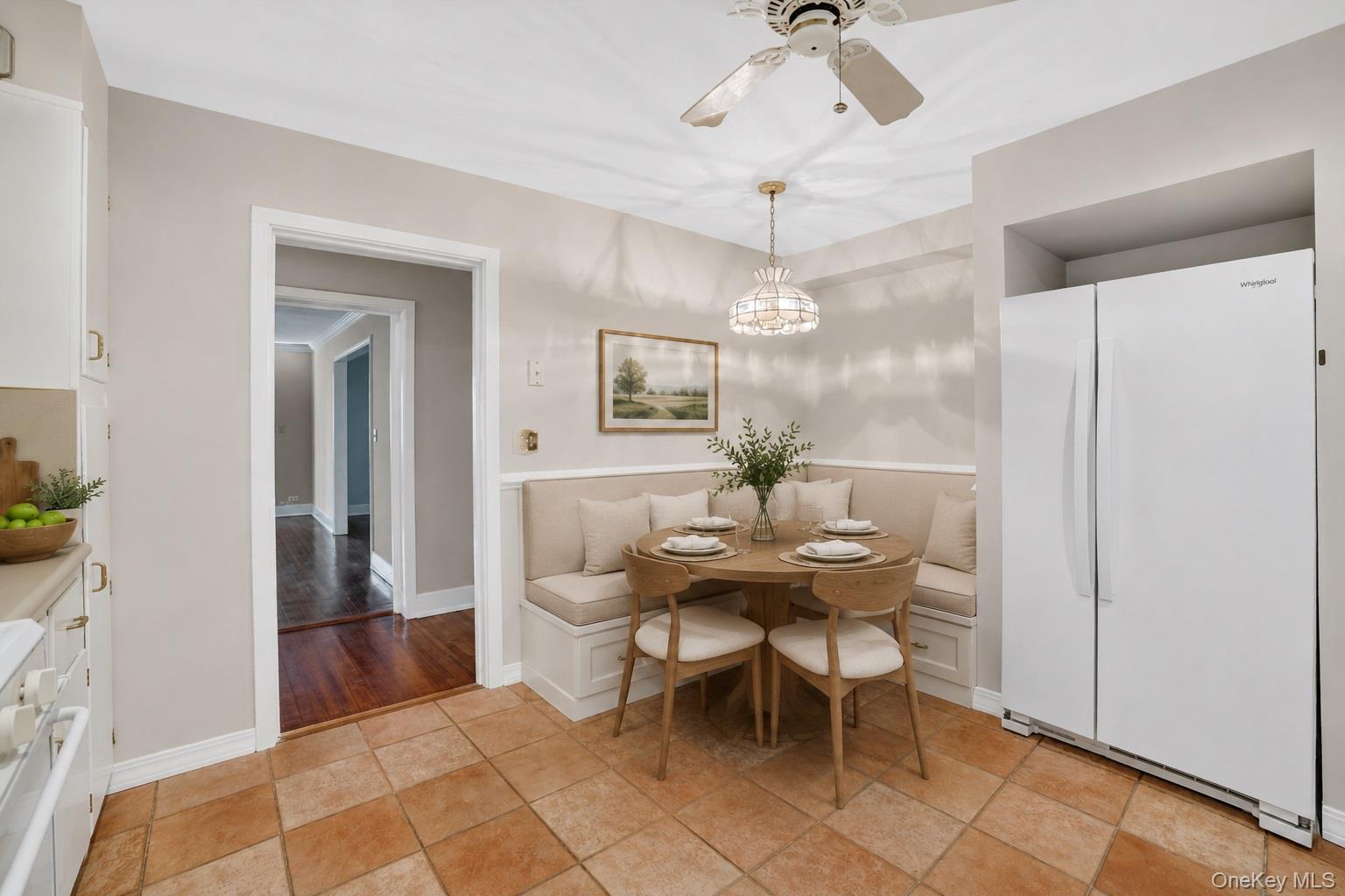 15 Beechtree Lane, Unit 1D Bronxville, NY 10708 - Photo 26 of 41 Eat-in kitchen Virtually Staged