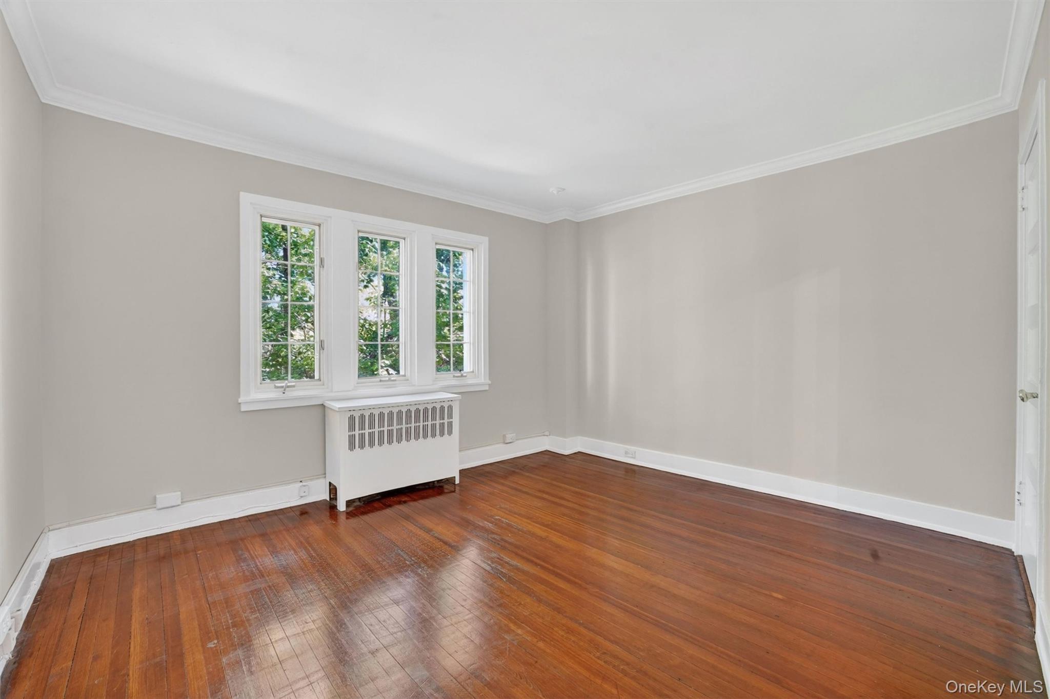 15 Beechtree Lane, Unit 1D Bronxville, NY 10708 - Photo 33 of 41 Second Bedroom