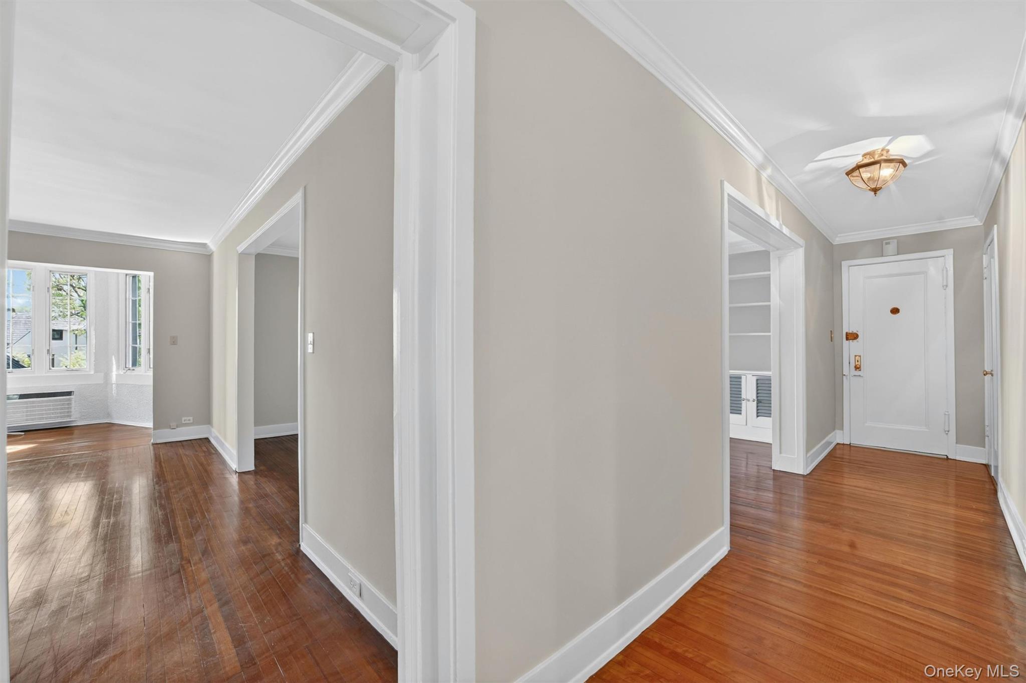 15 Beechtree Lane, Unit 1D Bronxville, NY 10708 - Photo 5 of 41 Dining room and Entrance Foyer