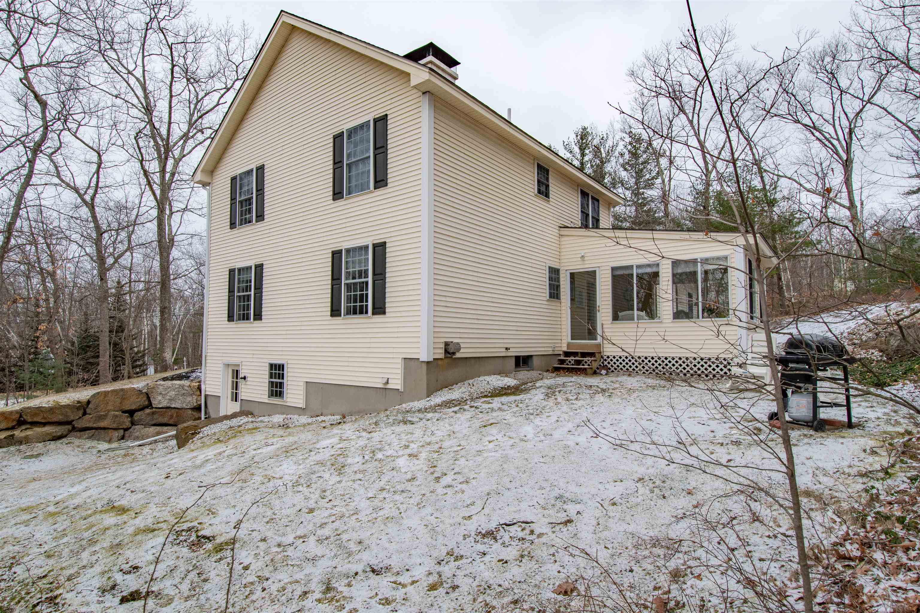 23 Fieldstone Drive Hooksett, NH 03106 - Photo 30 of 31