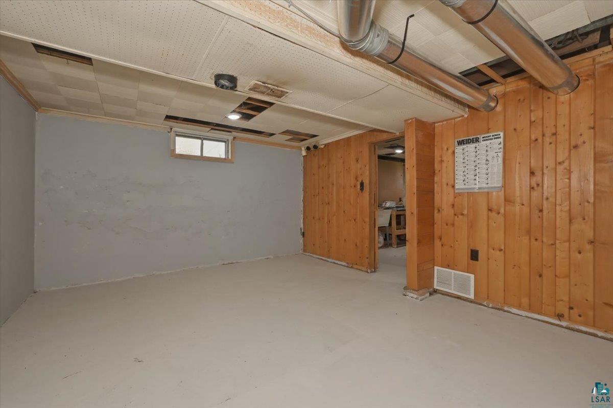 4304 East County Rd B Superior, WI 54880 - Photo 26 of 42 Gallery Image 26
