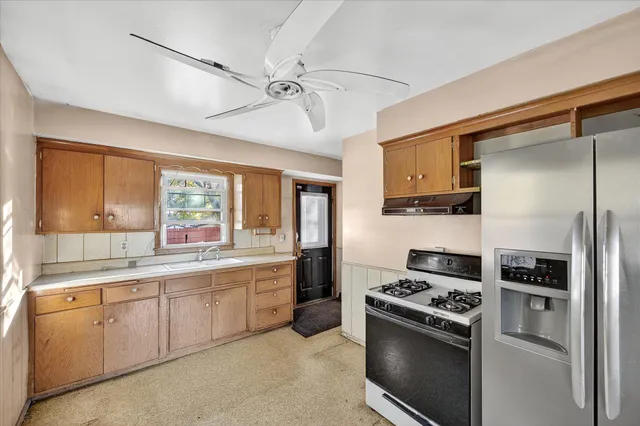 $280,000 | 248 58th Avenue Northeast, Fridley, MN 55432