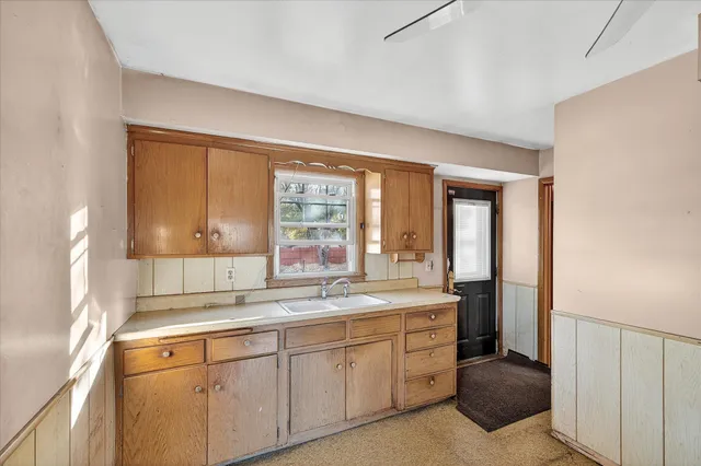 $280,000 | 248 58th Avenue Northeast, Fridley, MN 55432