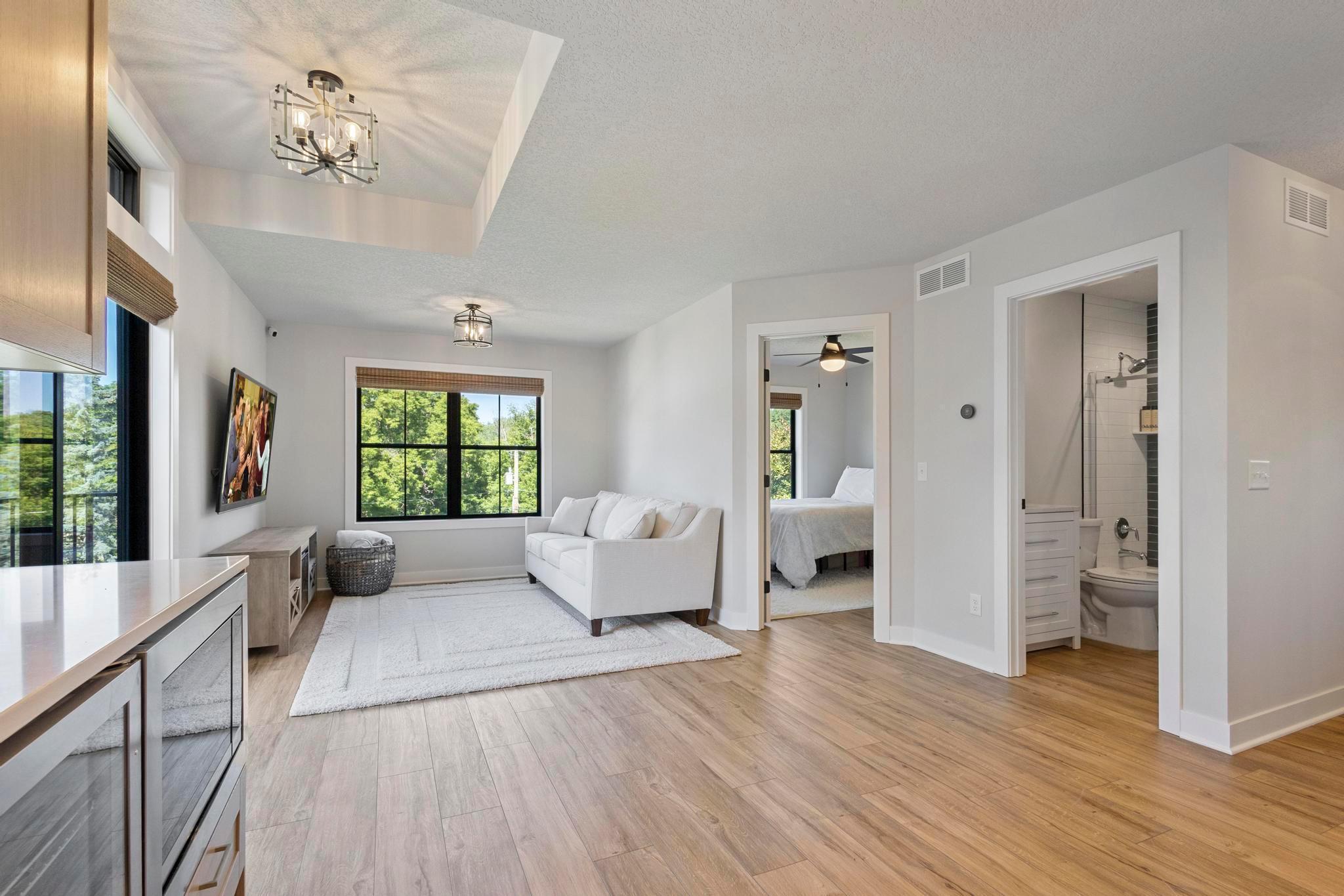 165 Mound Avenue Excelsior, MN 55331 - Photo 37 of 60