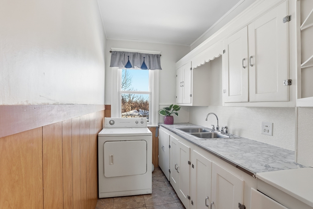 53 Collins Street Worcester, MA 01606 - Photo 10 of 34 Gallery Image 10
