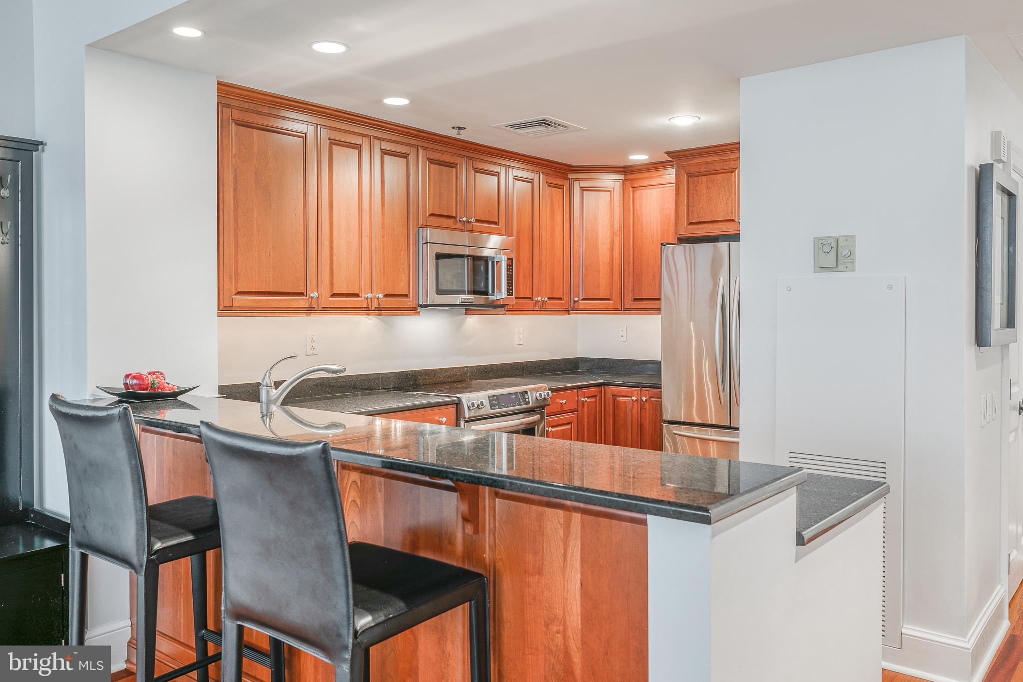 1500 Chestnut Street, Unit 20E Philadelphia, PA 19102 - Photo 1 of 4 Gallery Image 1