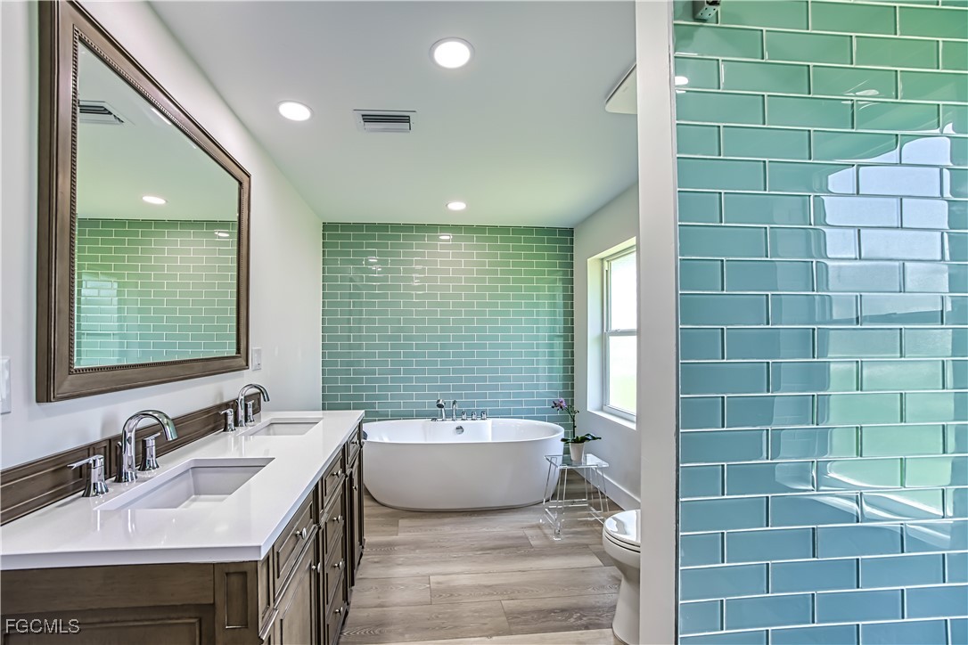 1073 Sand Castle Road Sanibel, FL 33957 - Photo 22 of 37