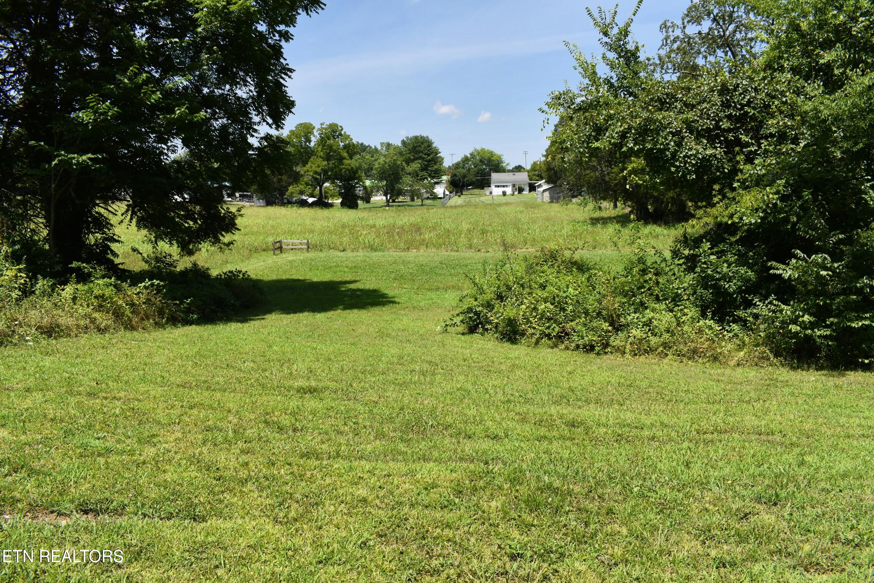 9321 East Emory Road Corryton, TN 37721 - Photo 25 of 33 DSC_0999