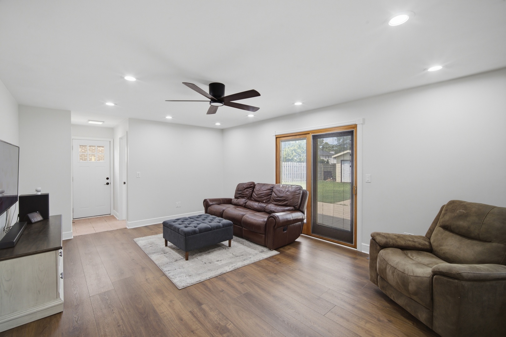 3115 North Stratford Road Arlington Heights, IL 60004 - Photo 8 of 23