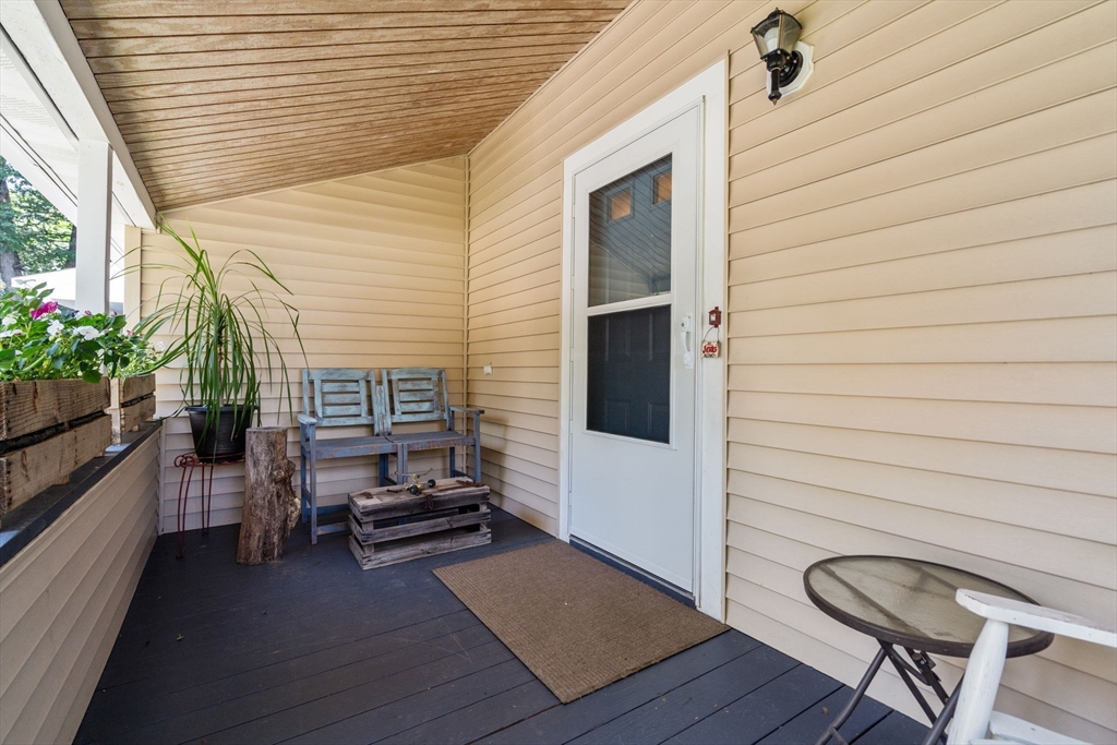 18 Lodge Road Wayland, MA 01778 - Photo 3 of 28