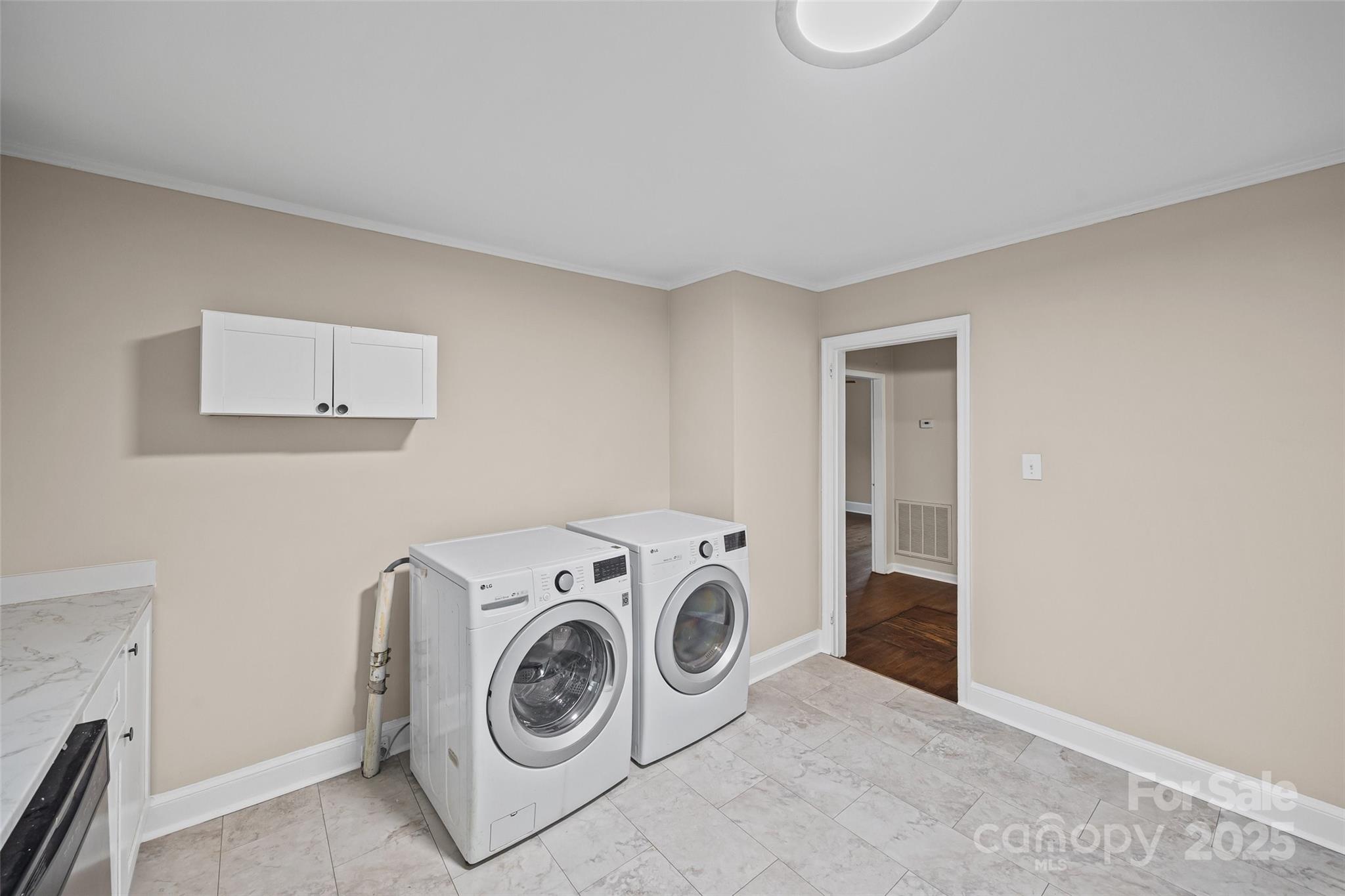 1315 Eisenhower Road Rock Hill, SC 29732 - Photo 16 of 21 a utility room with dryer and washer