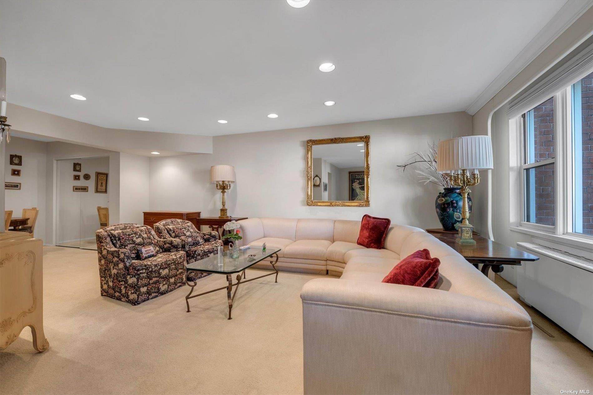 1390 Broadway, Unit 116 Hewlett, NY 11557 - Photo 5 of 16 Living Room