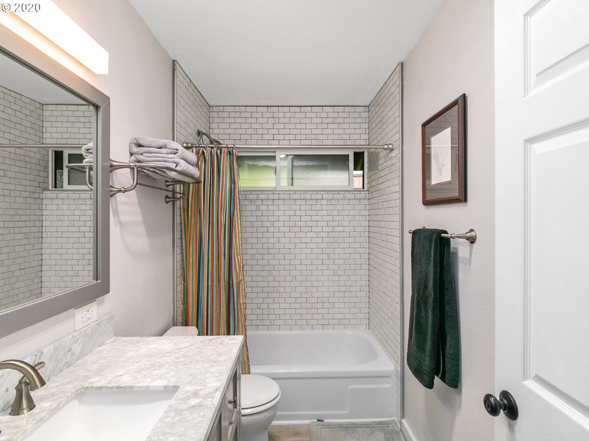7506 Southwest Barnes Road, Unit A Portland, OR 97225 - Photo 16 of 27 Gallery Image 16
