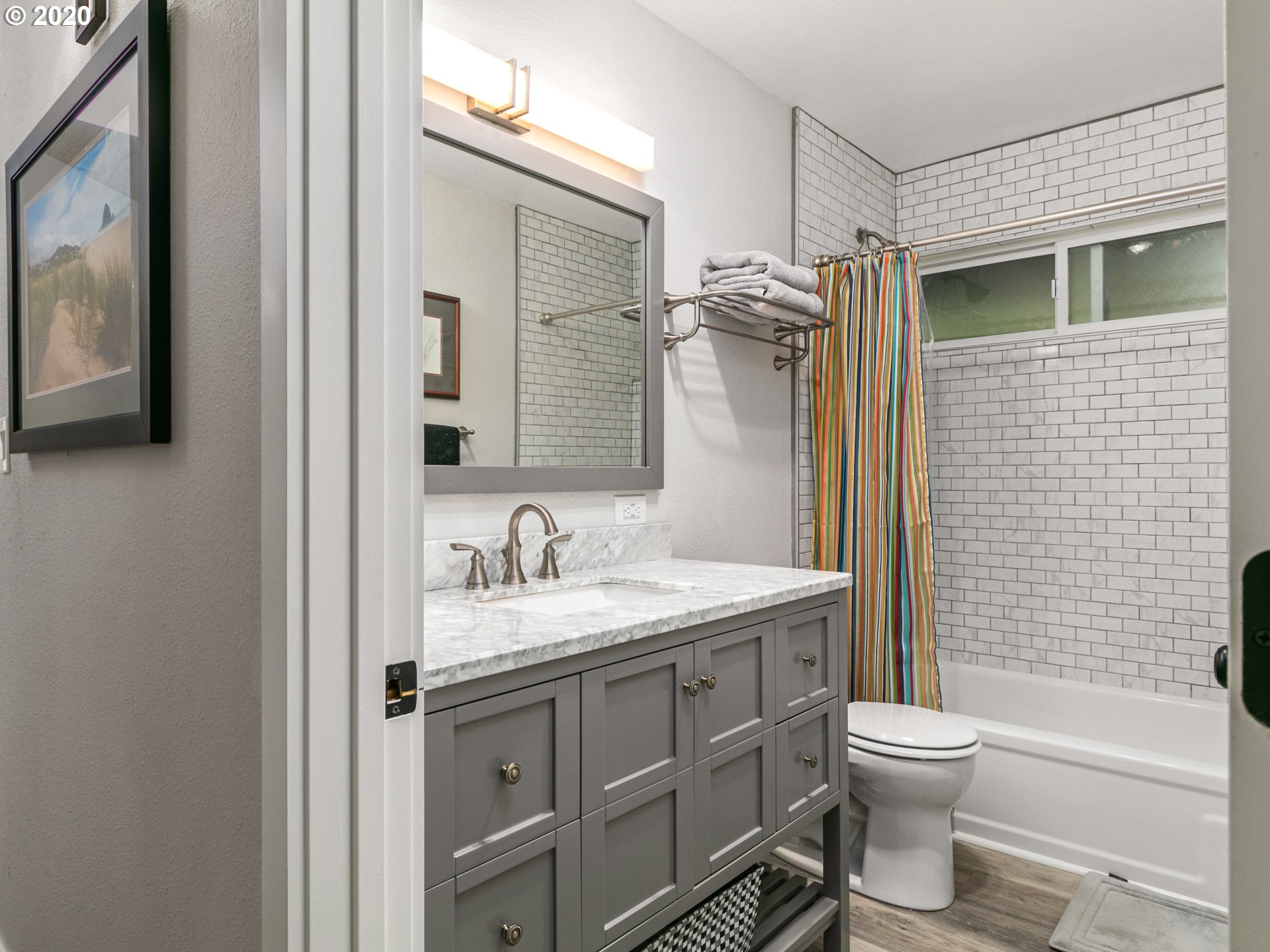 7506 Southwest Barnes Road, Unit A Portland, OR 97225 - Photo 17 of 27 Gallery Image 17