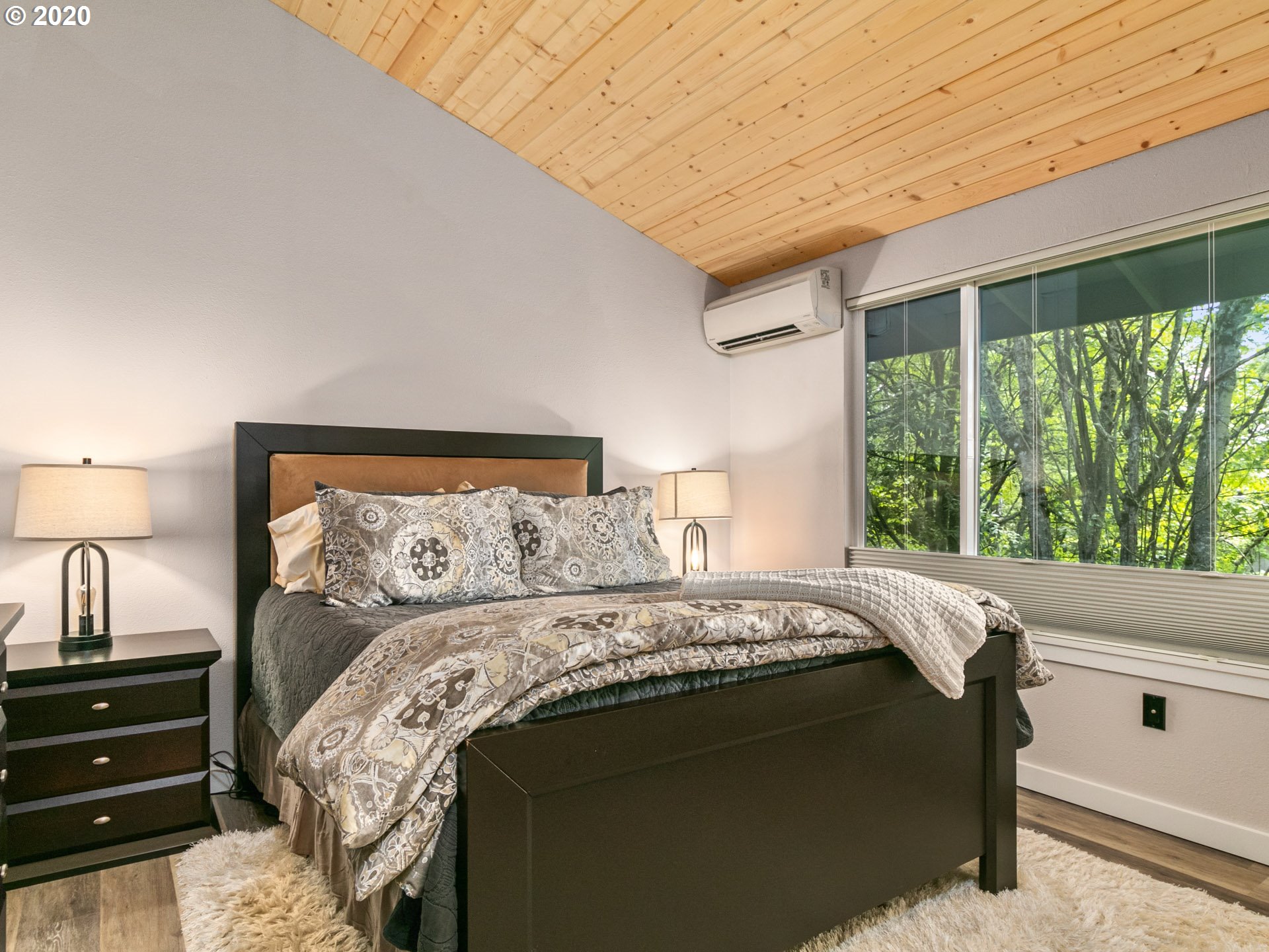 7506 Southwest Barnes Road, Unit A Portland, OR 97225 - Photo 19 of 27 Gallery Image 19