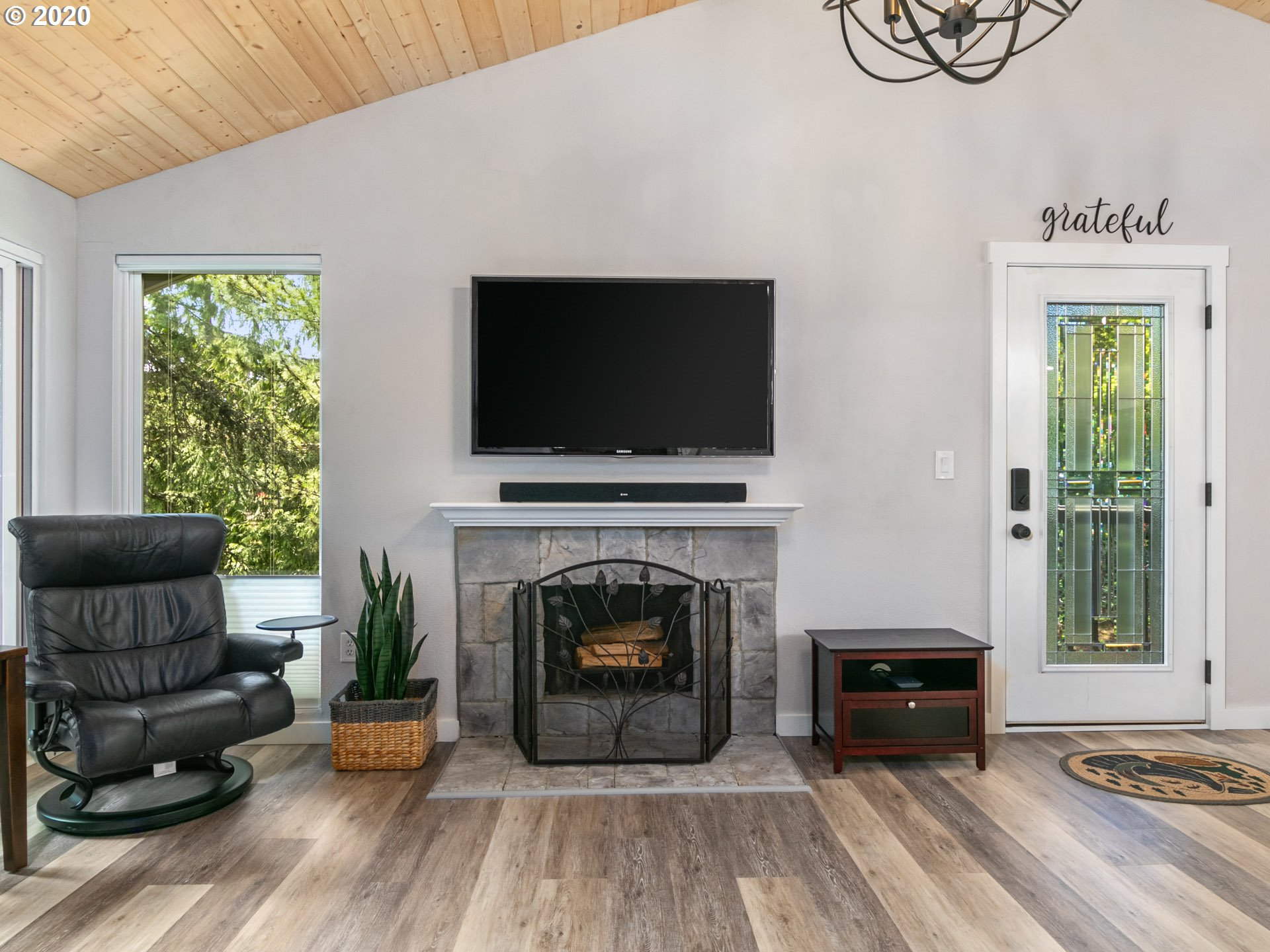 7506 Southwest Barnes Road, Unit A Portland, OR 97225 - Photo 8 of 27 Gallery Image 8