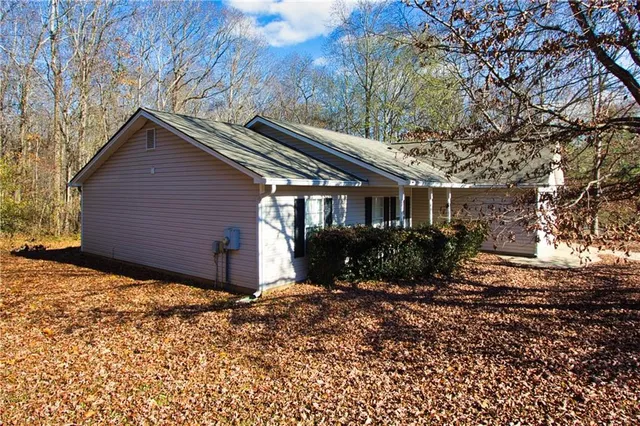 $1,900 | 2804 James Henry Drive, Dacula, GA 30019