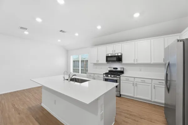 $2,300 | 14242 Walworth Crk Court, Rosharon, TX 77583