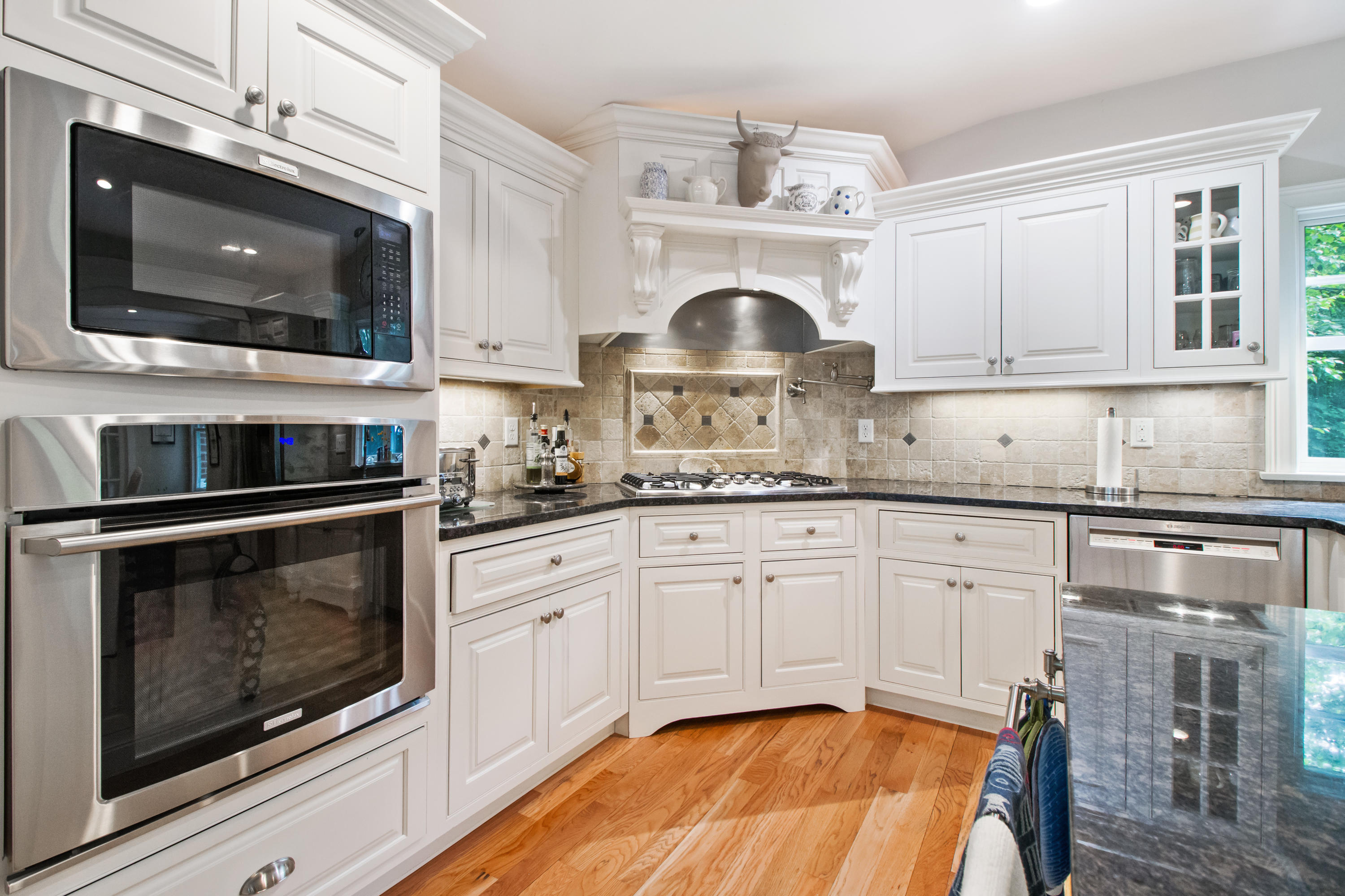 35 Pepperrell Road Kittery, ME 03905 - Photo 14 of 50 Baking