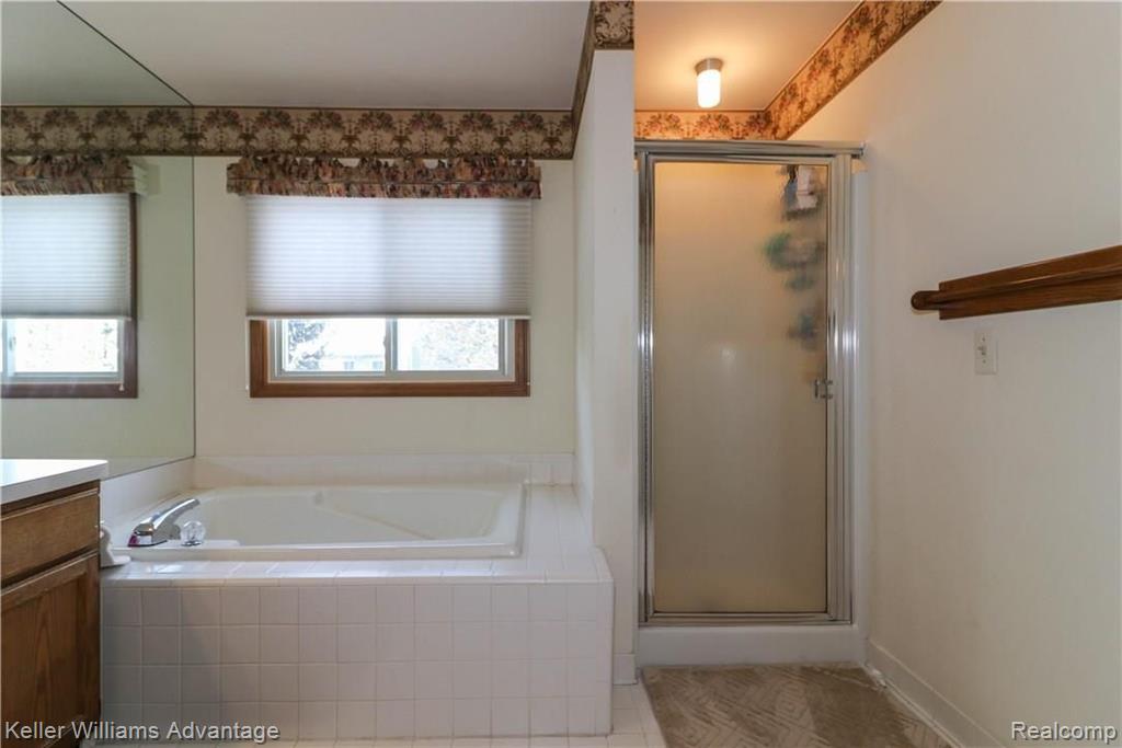 29643 English Way Novi, MI 48377 - Photo 16 of 32