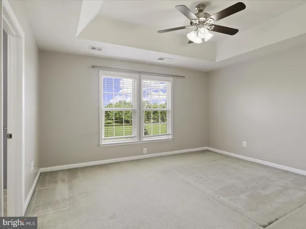 a view of empty room with window