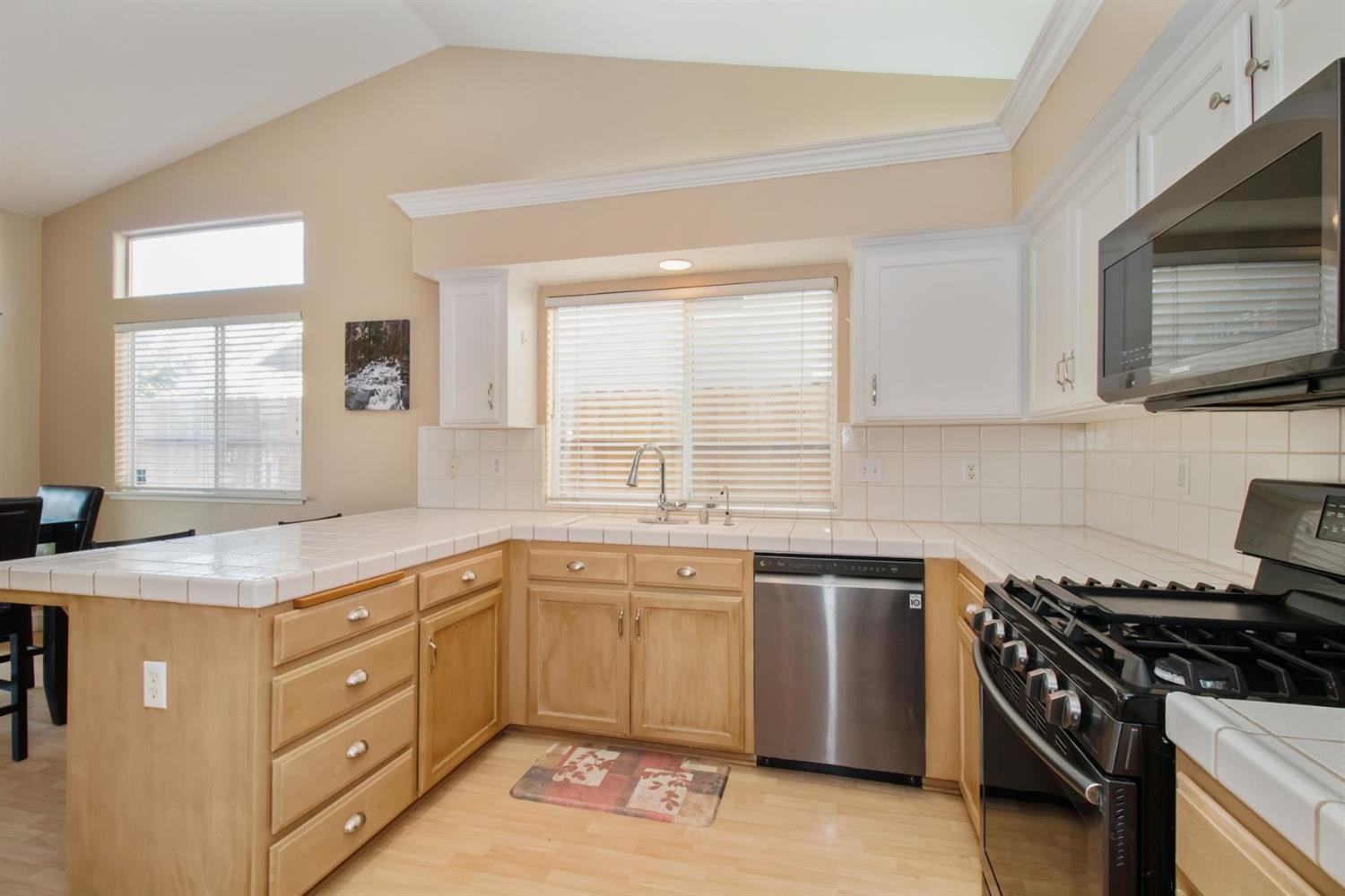 5252 West Decatur Avenue Fresno, CA 93722 - Photo 13 of 29 Gallery Image 13