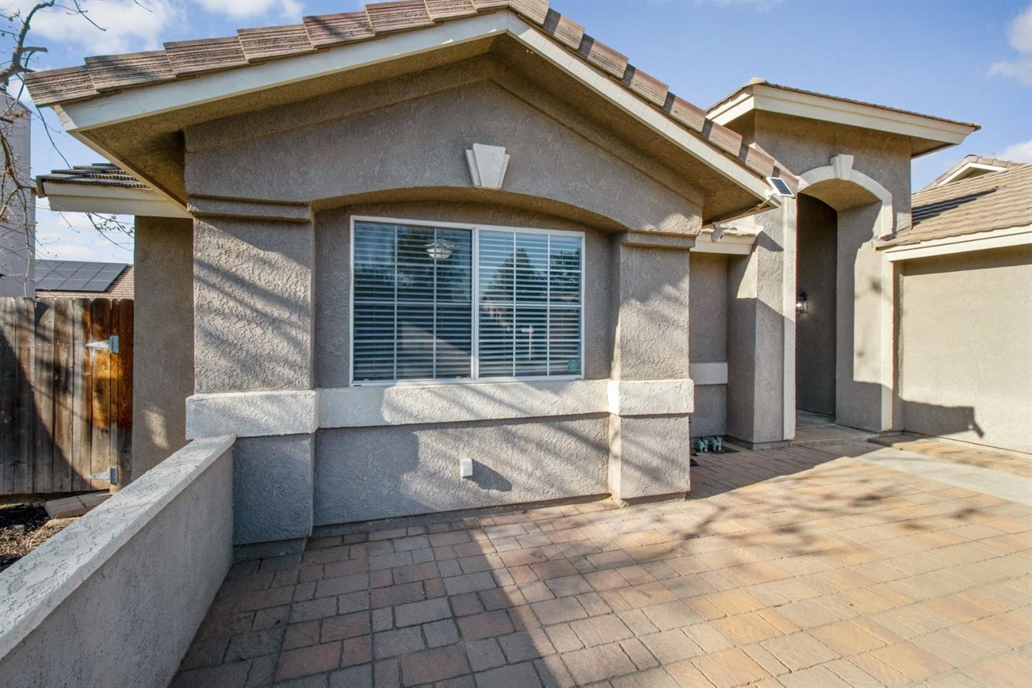5252 West Decatur Avenue Fresno, CA 93722 - Photo 4 of 29 Gallery Image 4