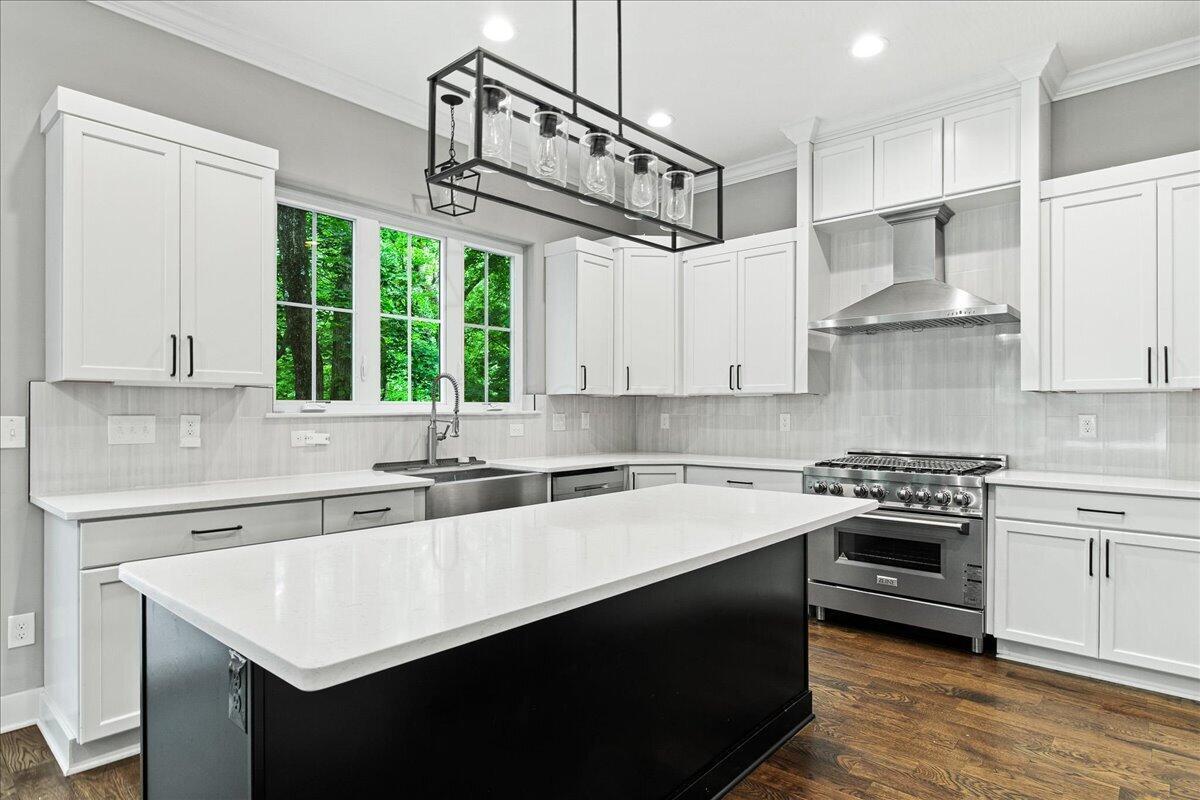 176 East Weber Road Columbus, OH 43202 - Photo 7 of 47 07-07-Kitchen