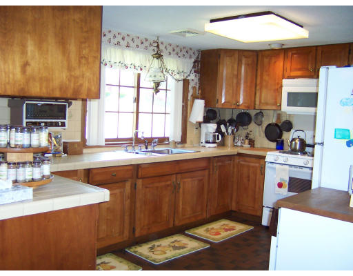 8 Sylvia Street Three Rivers, MA 01080 - Photo 3 of 9