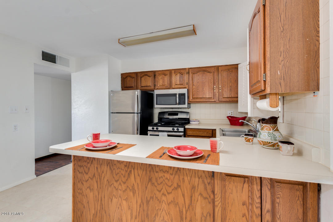 333 Danbury Road Kearny, AZ 85137 - Photo 14 of 30 Eat-In Kitchen