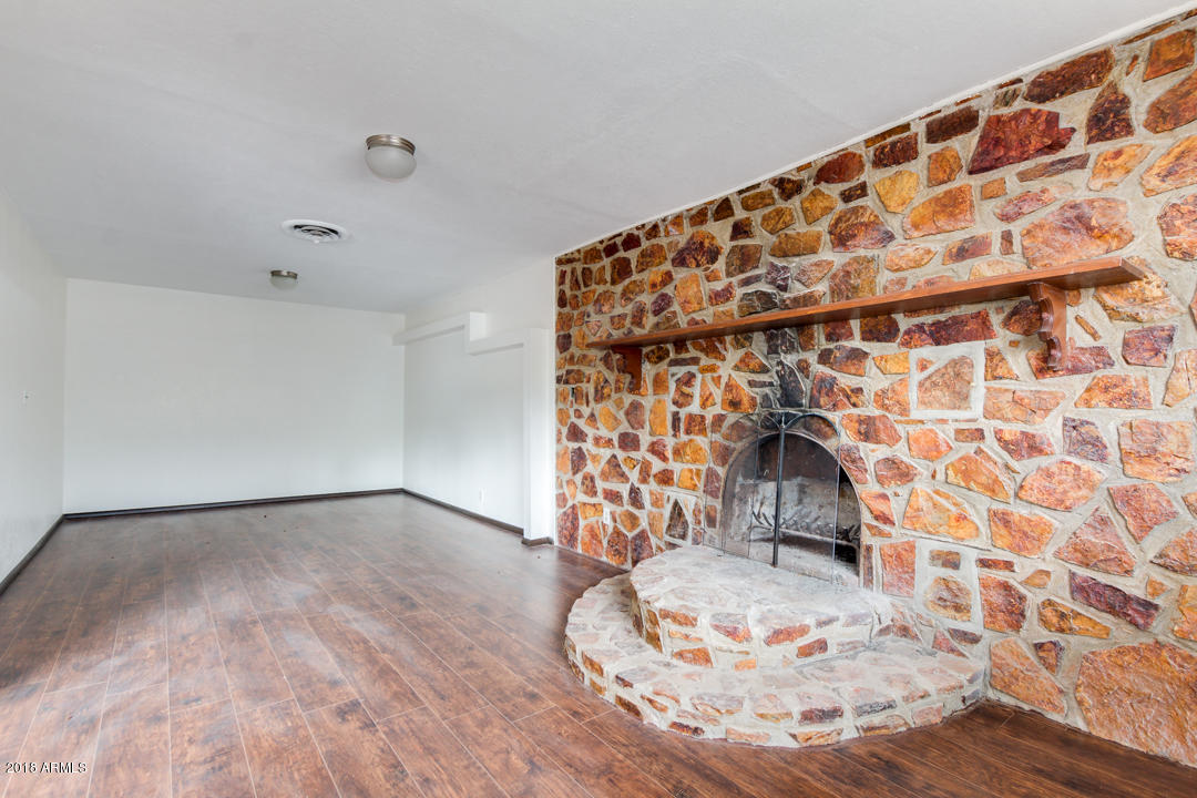 333 Danbury Road Kearny, AZ 85137 - Photo 3 of 30 Family Room