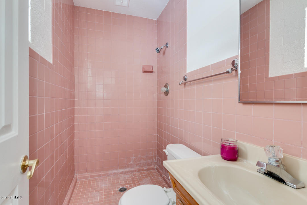 333 Danbury Road Kearny, AZ 85137 - Photo 9 of 30 Bathroom 2