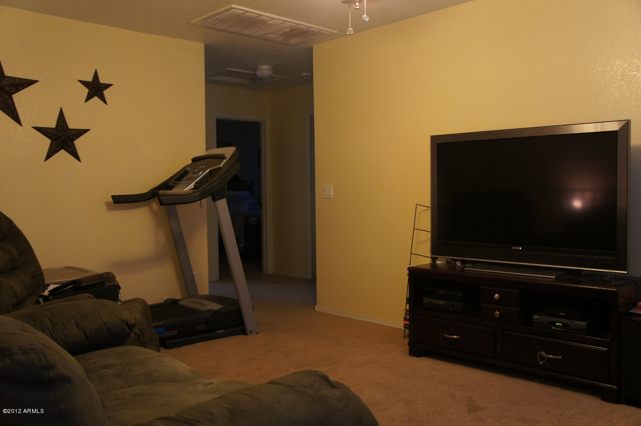 9727 West Payson Road Tolleson, AZ 85353 - Photo 8 of 20 Large Loft
