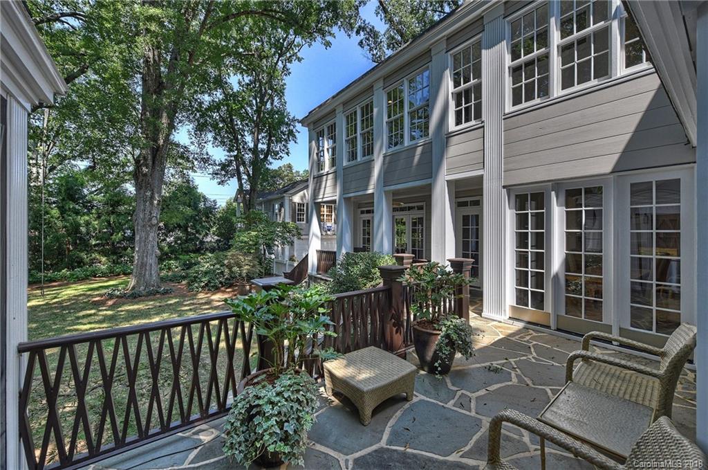 1626 Queens Road West Charlotte, NC 28207 - Photo 29 of 36 a view of a chair and tables in the balcony