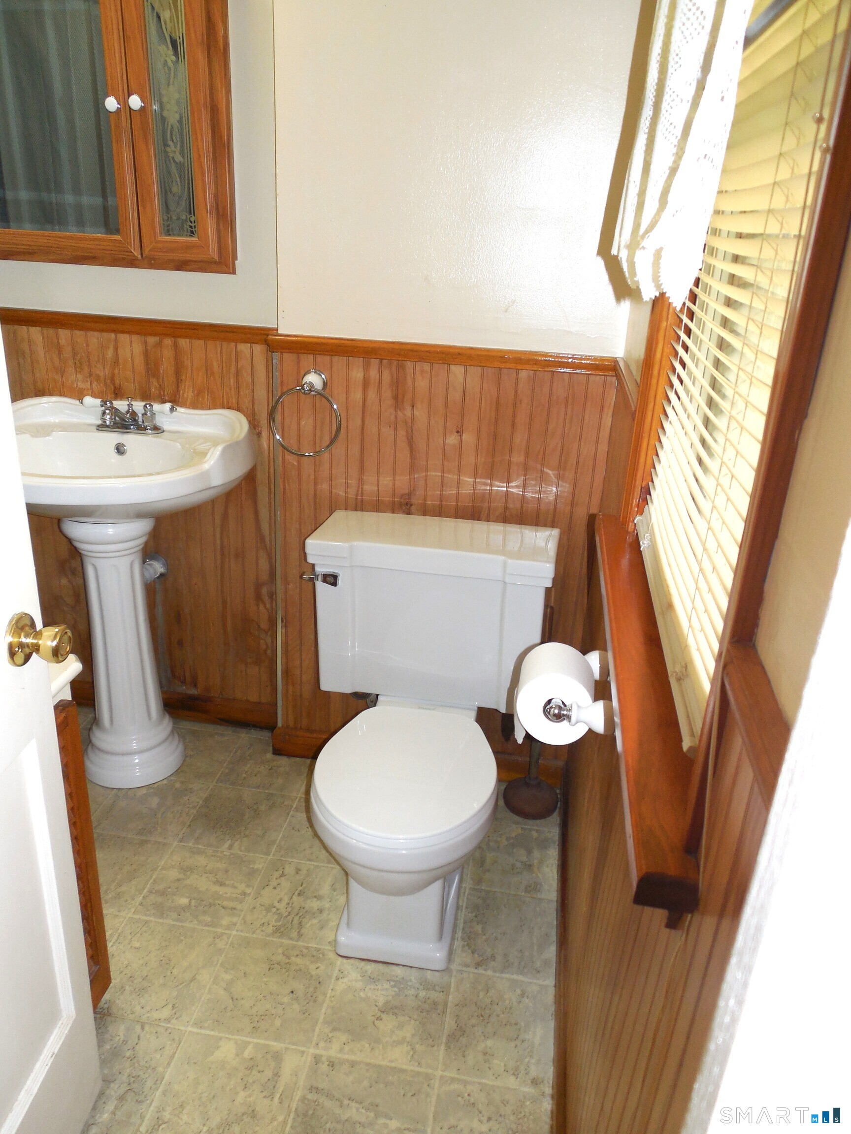 70 Wooster Avenue Waterbury, CT 06708 - Photo 12 of 22 Full Bathroom