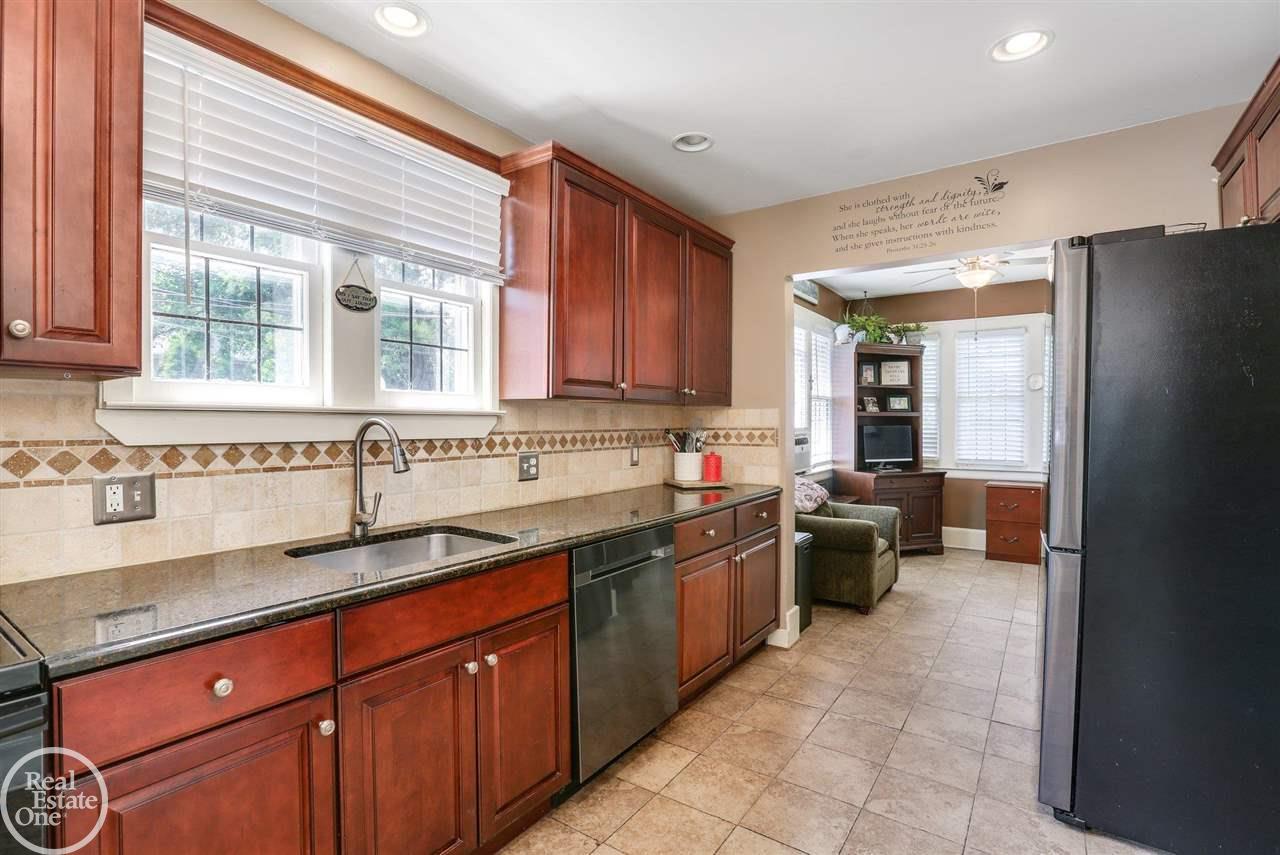 1223 Bishop Road Grosse Pointe Park, MI 48230 - Photo 17 of 35