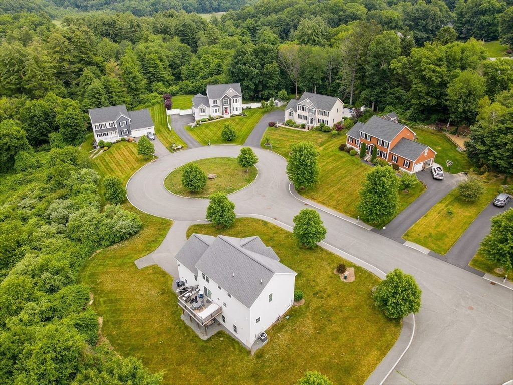 61 Saddle Road Dracut, MA 01826 - Photo 37 of 40