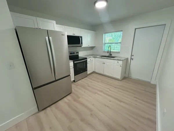 $1,800 | 2147 Sibley Avenue, Fort Pierce, FL 34982