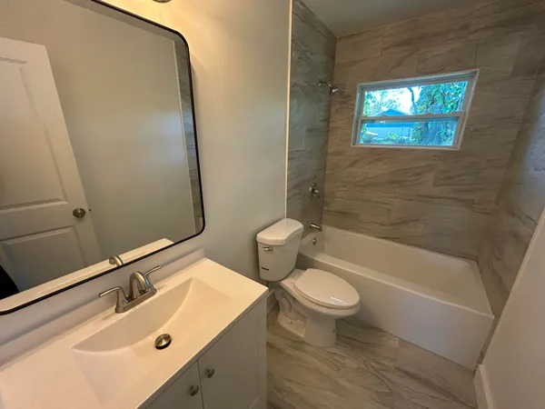 $1,800 | 2147 Sibley Avenue, Fort Pierce, FL 34982