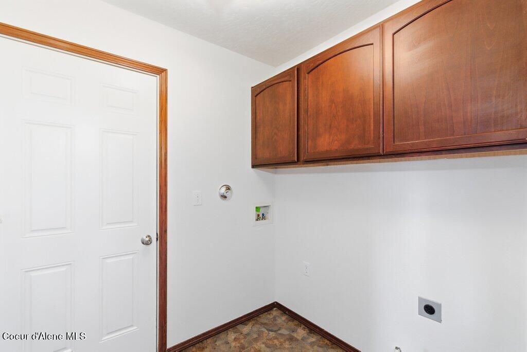 2444 North Sparrow Loop Post Falls, ID 83854 - Photo 15 of 39 Laundryroom