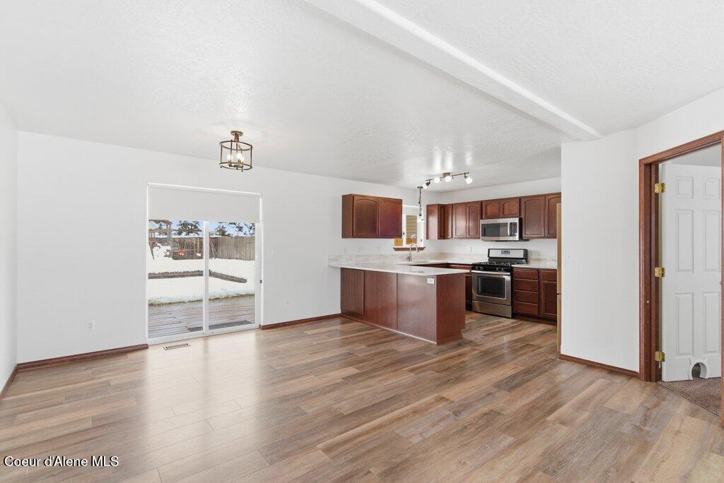 2444 North Sparrow Loop Post Falls, ID 83854 - Photo 8 of 39 Kitchen & Dining Room